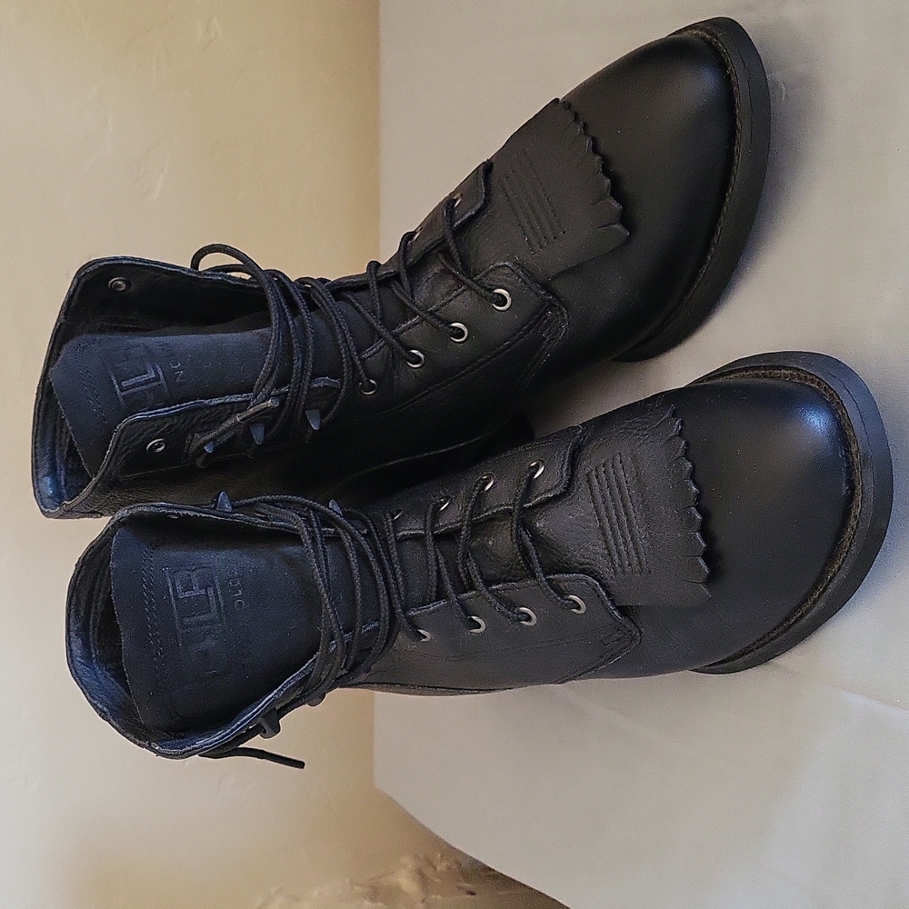 Ariat Black Leather NWOT WO's Size 7B